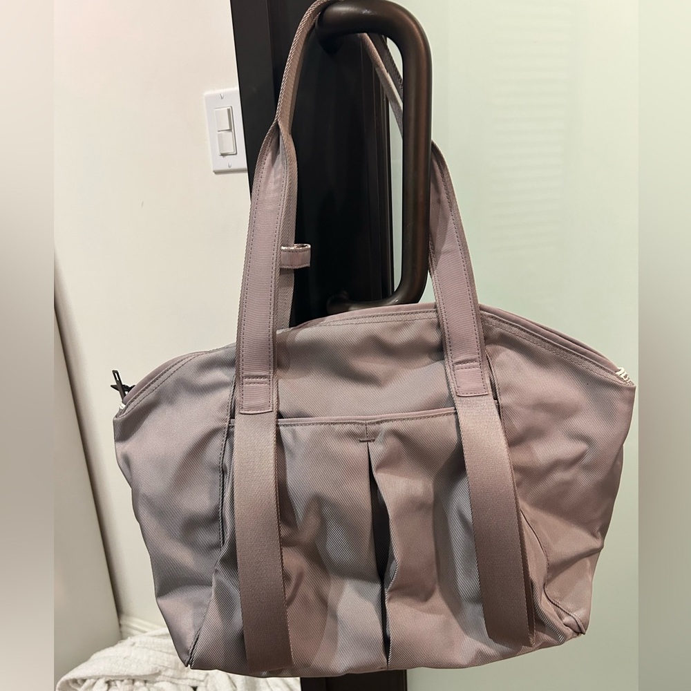 Lululemon Women's Gym Bag
